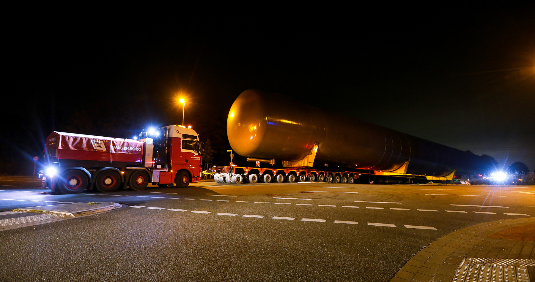 Reuze gasopslagtanks naar Krefeld