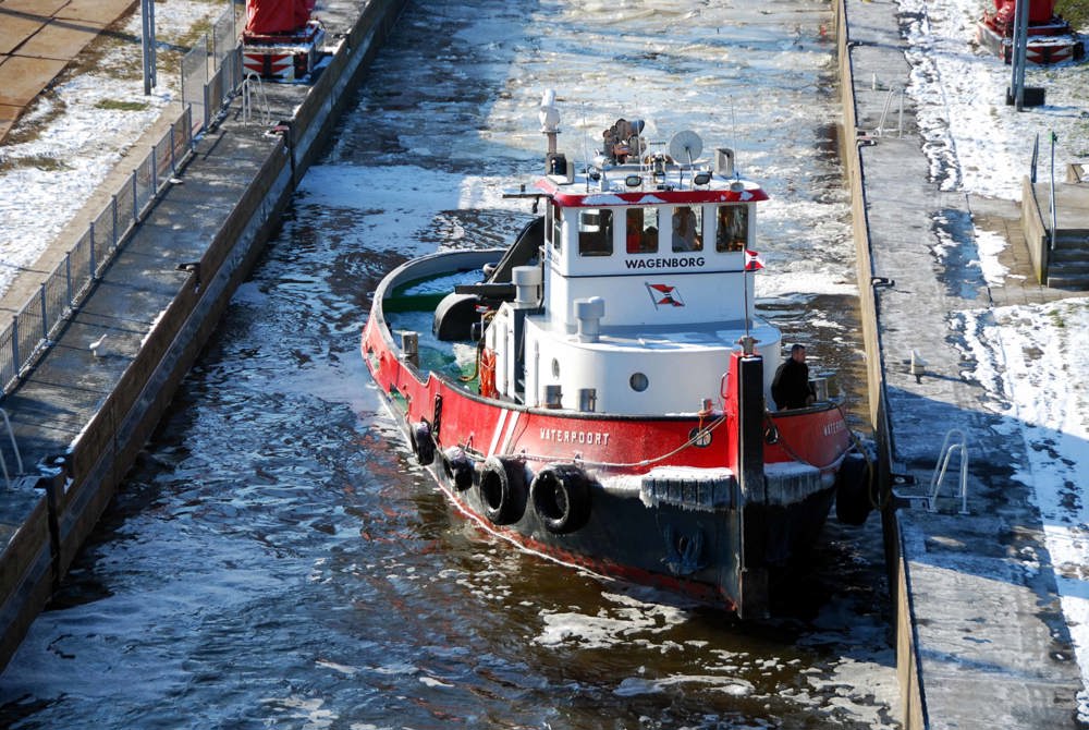 Wagenborg ijsbreker Waterpoort