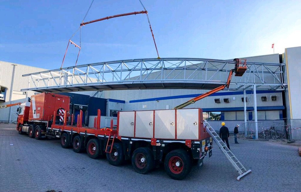 Brug hijsen met mobiele kraan