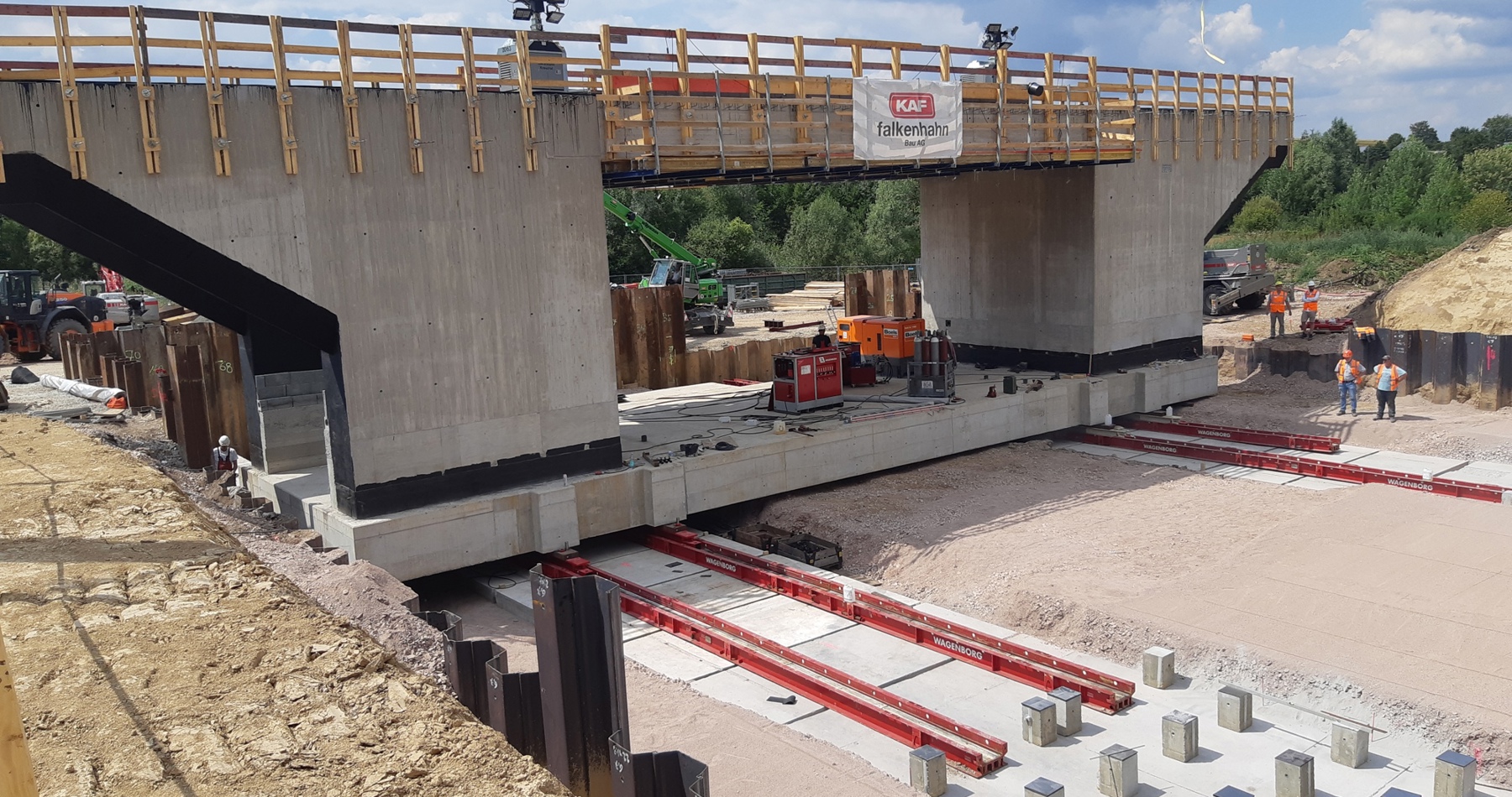 1700 tons kolos Sprendlingen ingeschoven